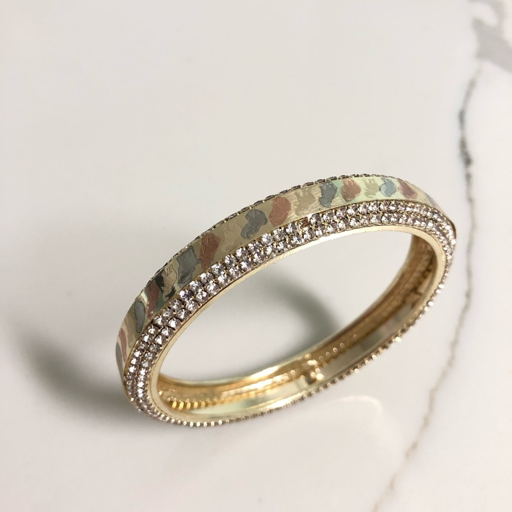 18k Gold Filled Elephant Bangle - Picture 4 of 5